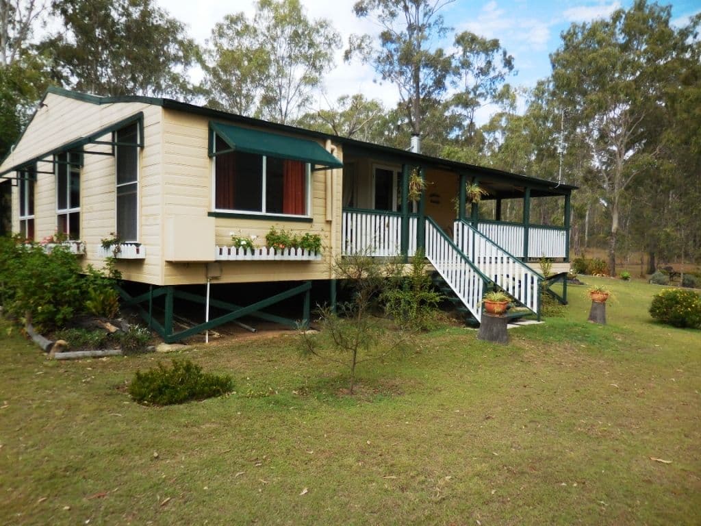 27 FARR Court, Wattle Camp QLD 4615, Wattle Camp - Thumbnail 2
