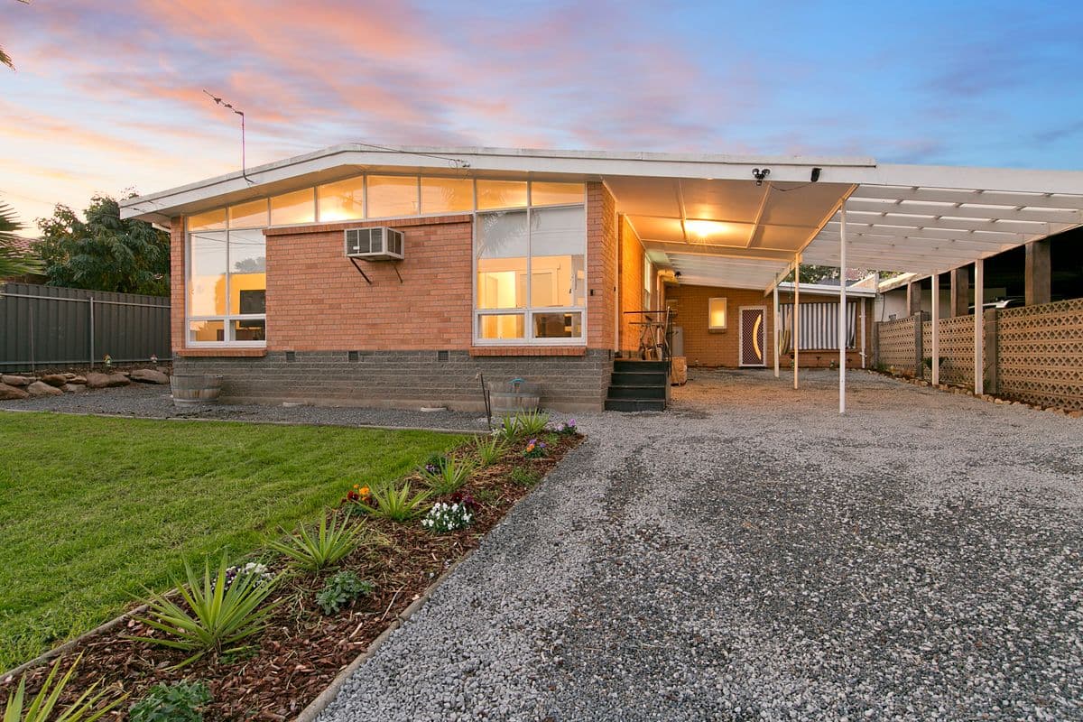 5 Eyre Crescent, Valley View SA 5093, Valley View - Thumbnail 2