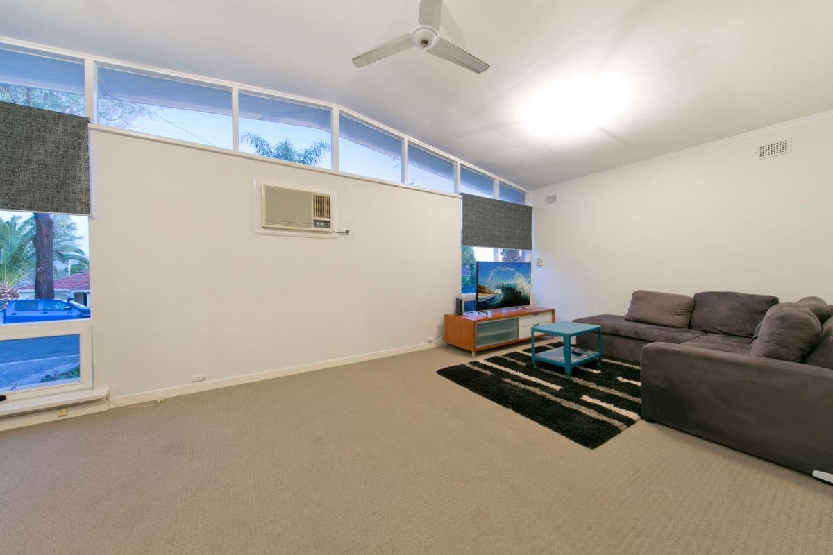 5 Eyre Crescent, Valley View SA 5093, Valley View - Thumbnail 3