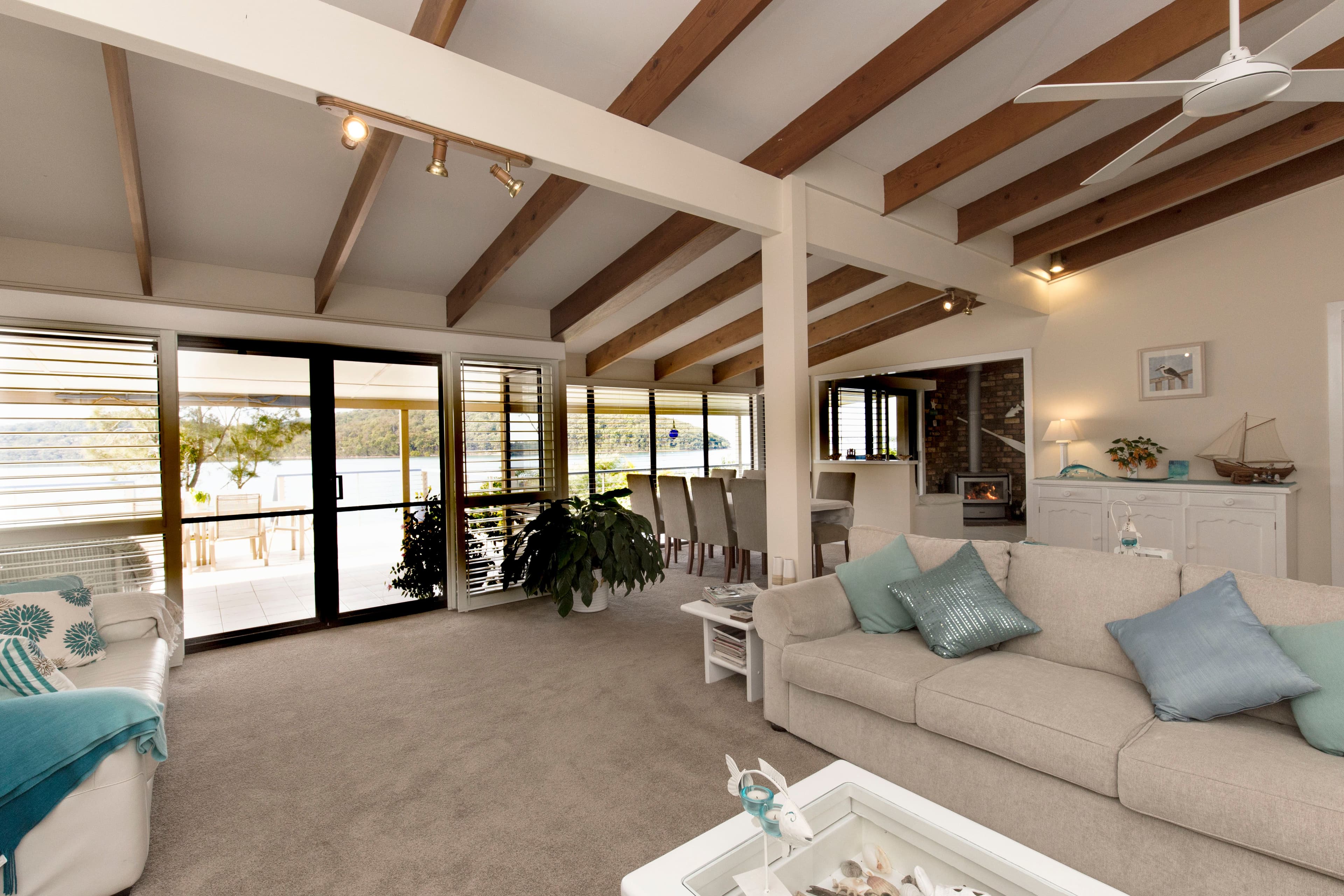 102 Cove Boulevard, North Arm Cove - Thumbnail 4