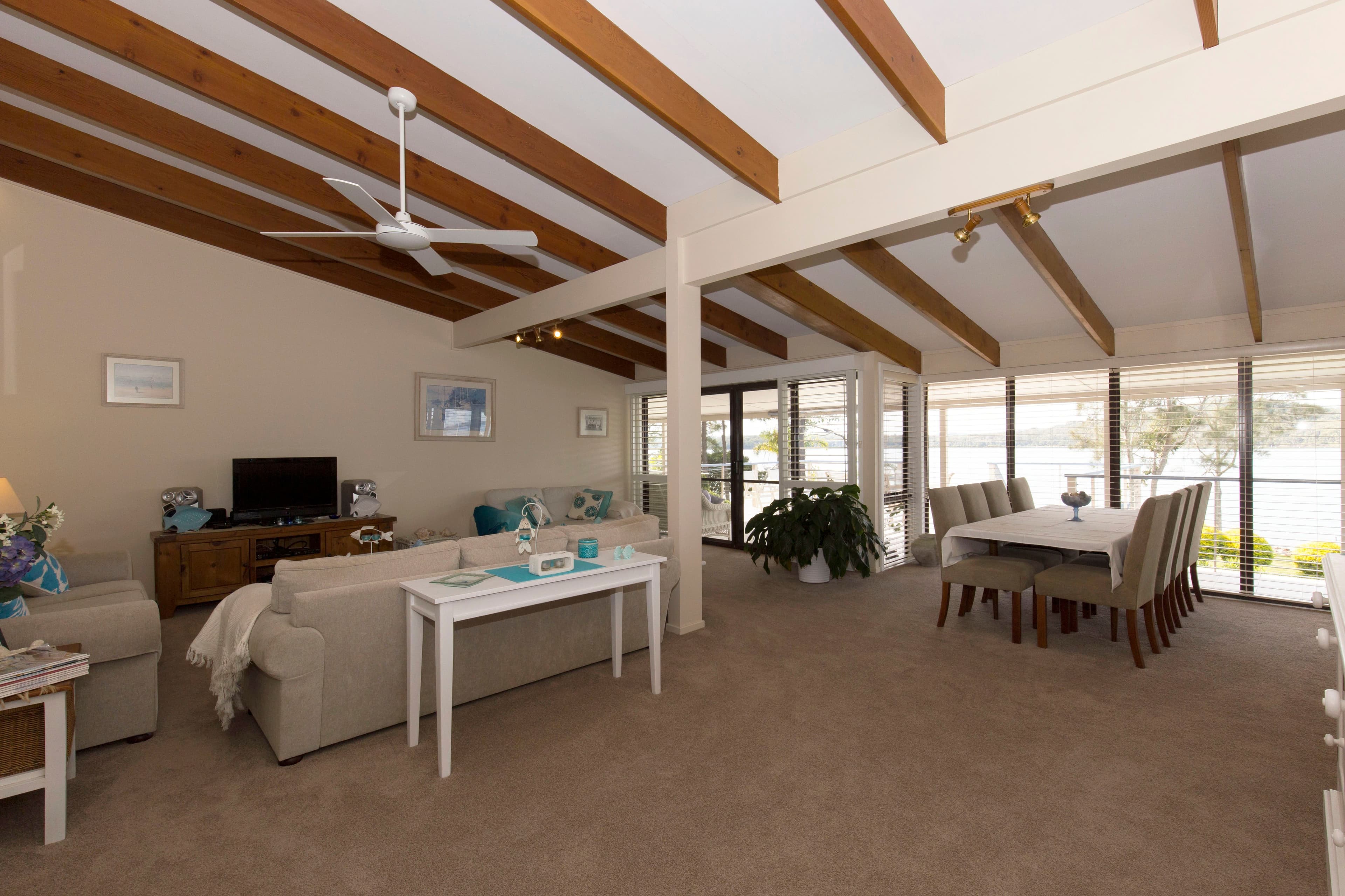 102 Cove Boulevard, North Arm Cove - Thumbnail 8