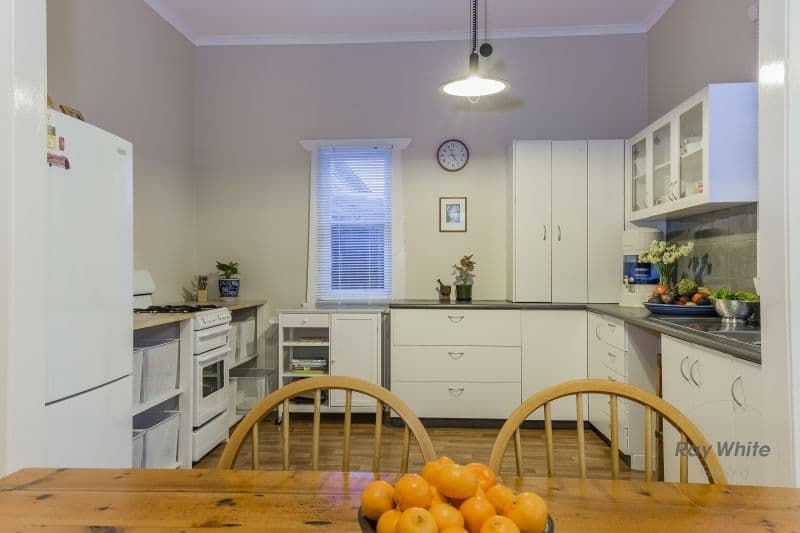 38 Crofton Street, Geelong West VIC 3218, Geelong West - Thumbnail 7