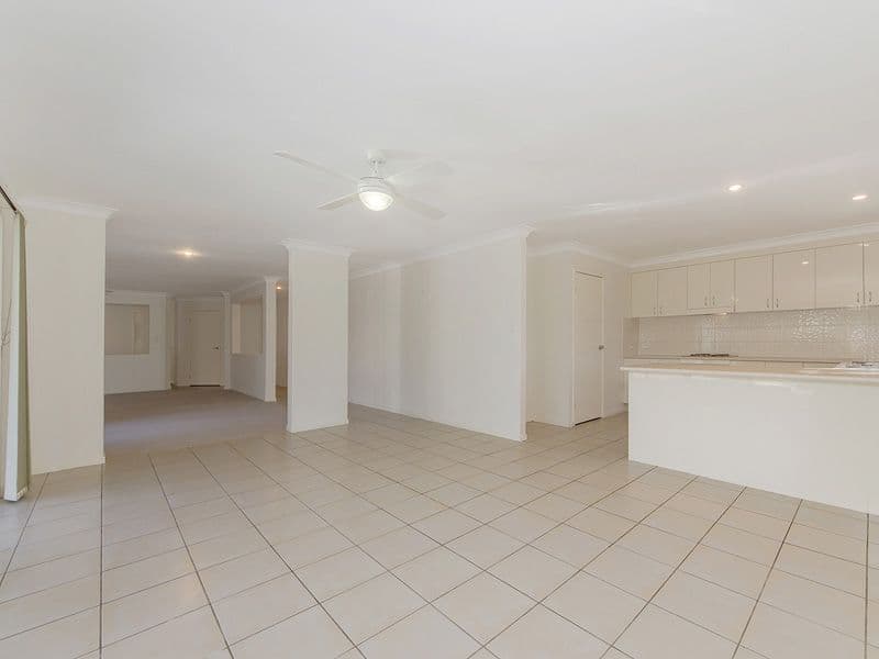15 Witheren Circuit, Pacific Pines QLD 4211, Pacific Pines - Thumbnail 6