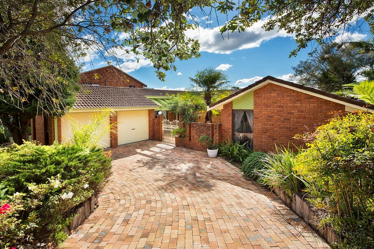 16 Austin Street, Illawong - Image 1