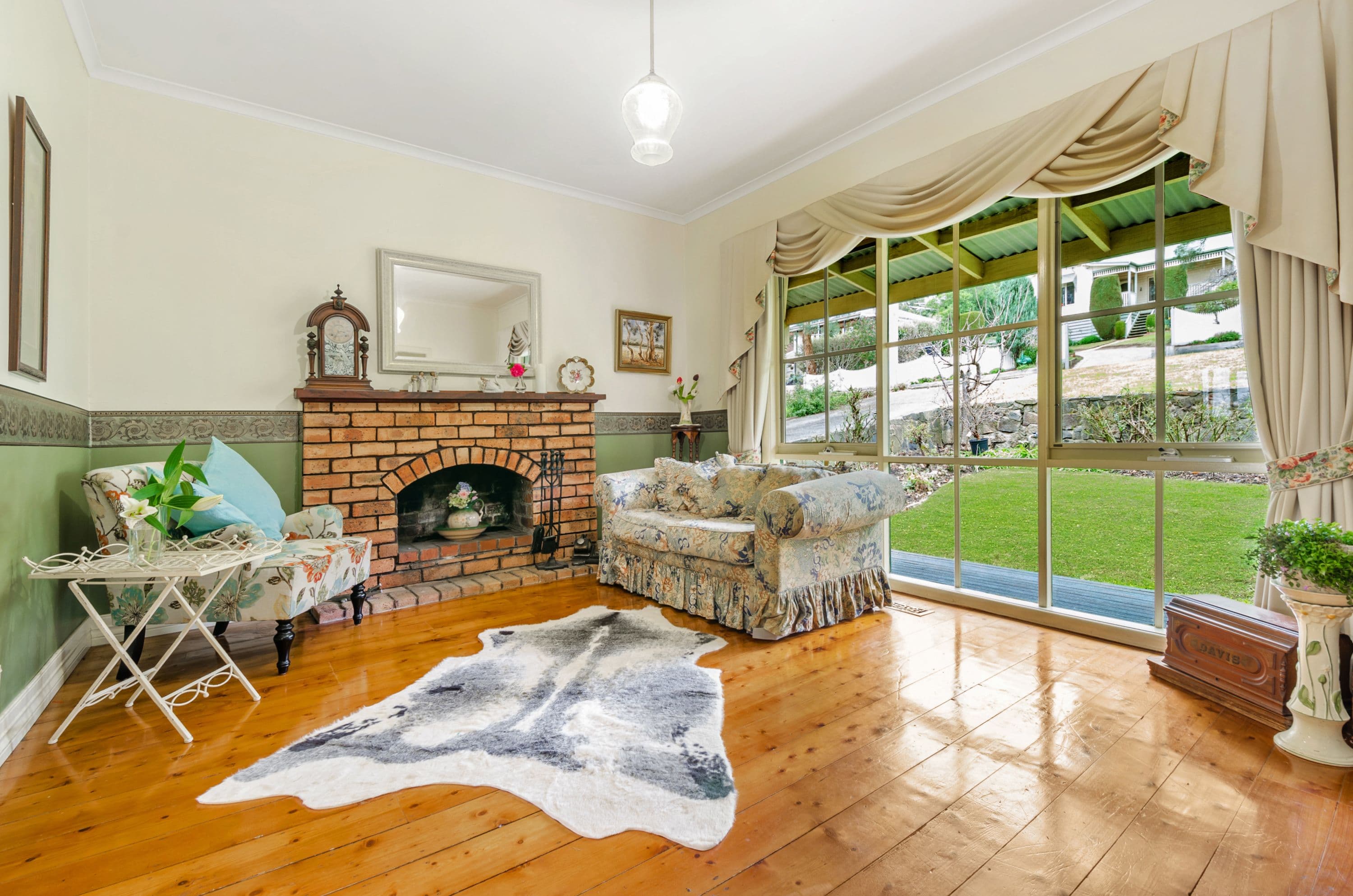 6 The Crescent, Ferntree Gully VIC 3156, Ferntree Gully - Thumbnail 2