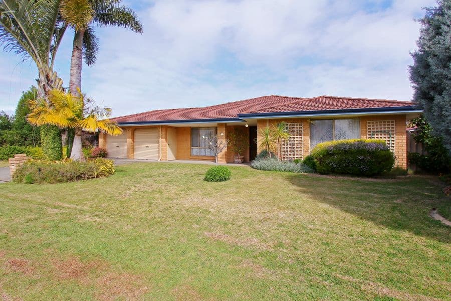 4 Timberlane Crescent, Beechboro WA 6063, Beechboro - Thumbnail 2