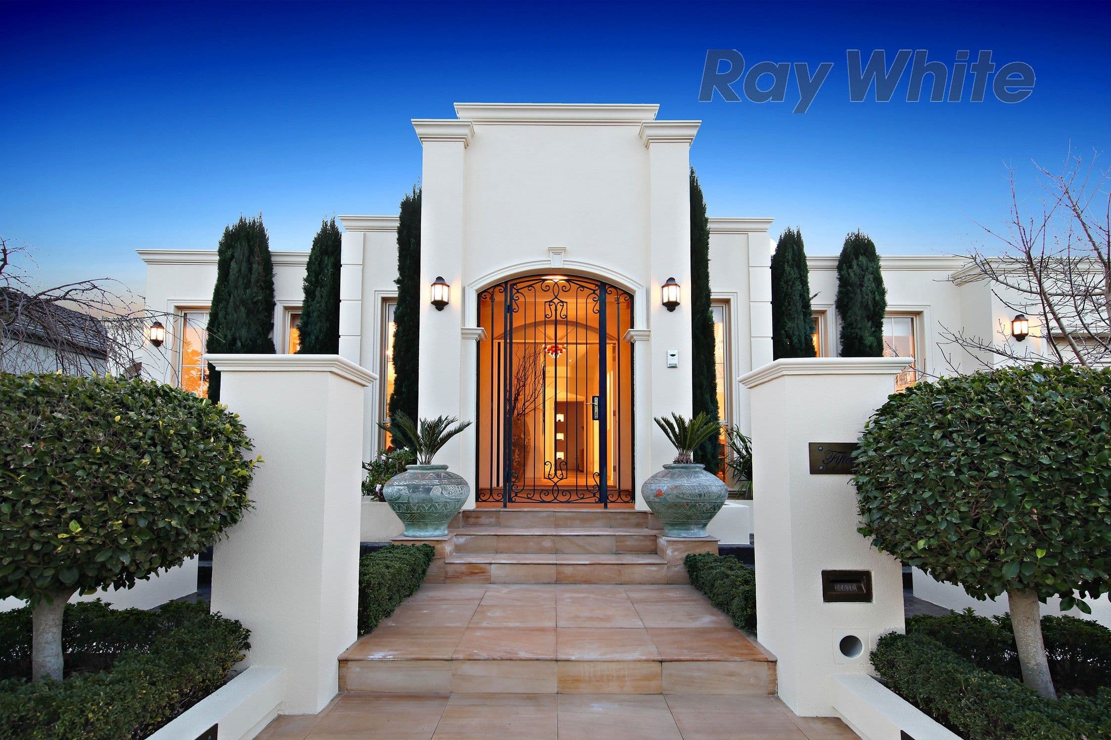 15 Moncrieff Parade, Point Cook VIC 3030, Point Cook - Thumbnail 2
