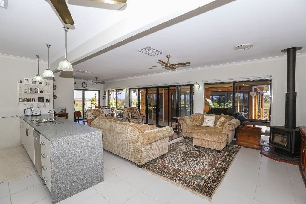 456 Saal Road, Spring Creek QLD 4361, Spring Creek - Thumbnail 3
