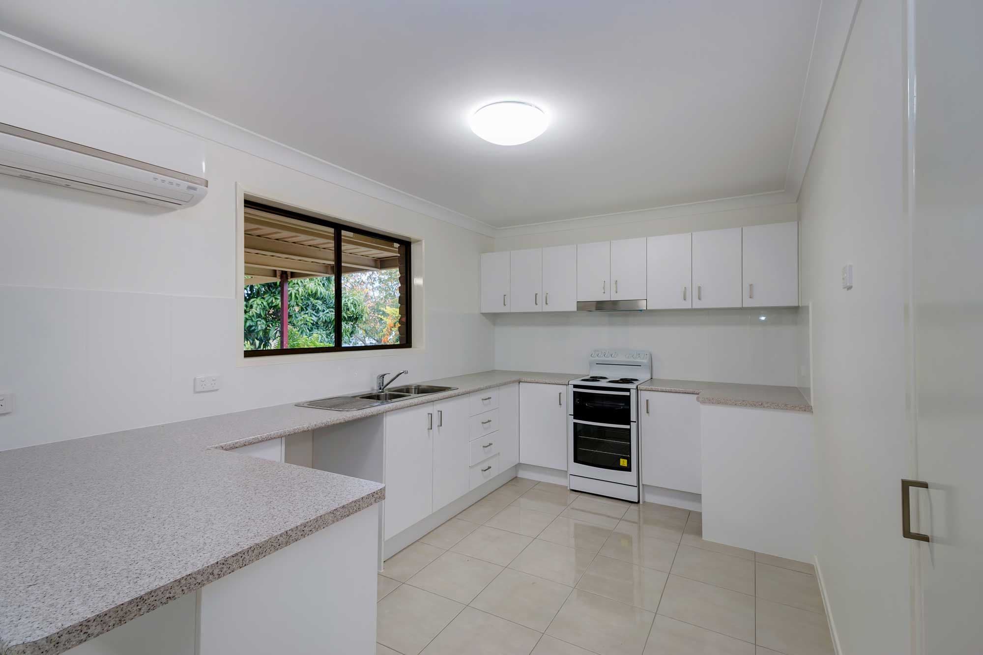 27 Wilton Crescent, Boronia Heights QLD 4124, Boronia Heights - Thumbnail 2