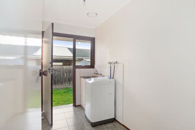 46 Beauvorno Avenue, Keysborough VIC 3173, Keysborough - Thumbnail 7