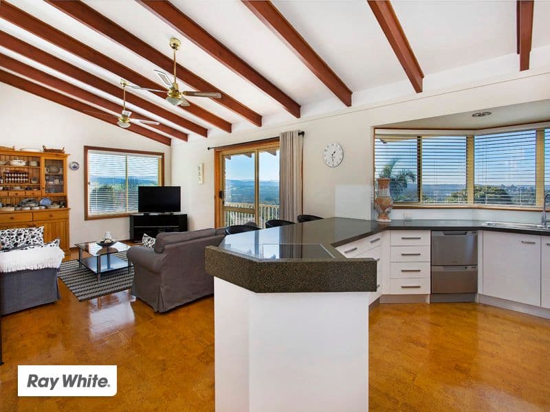 32 Mcbrien Drive, Kiama Downs - Thumbnail 2