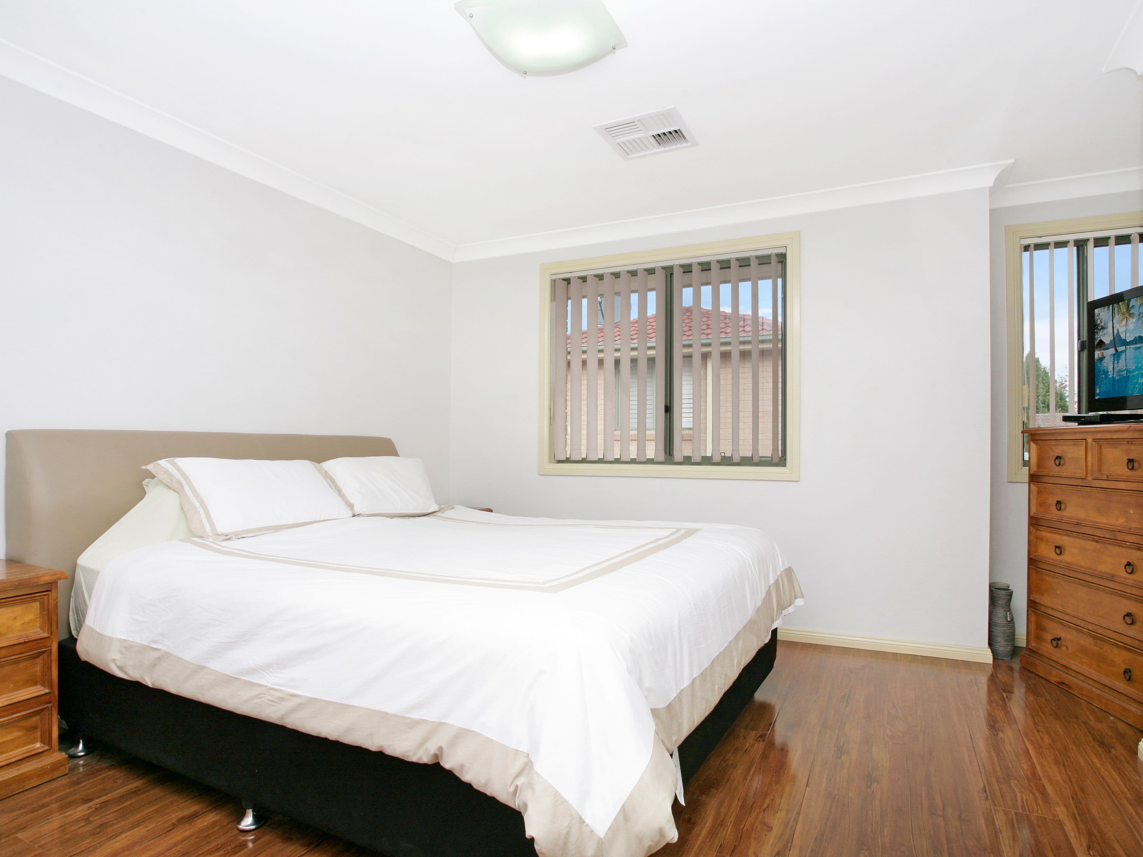 27 Napier Avenue, Lurnea - Thumbnail 4