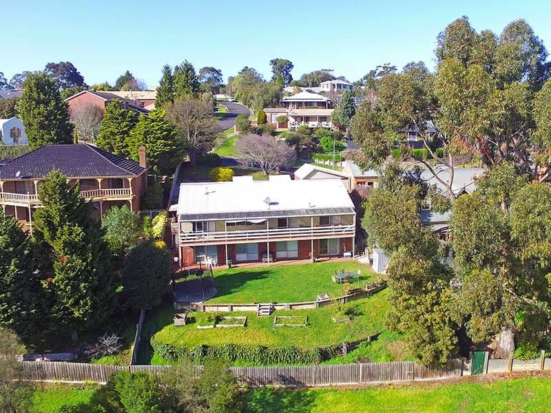 17 Summerhill Terrace, Highton VIC 3216, Highton - Thumbnail 2