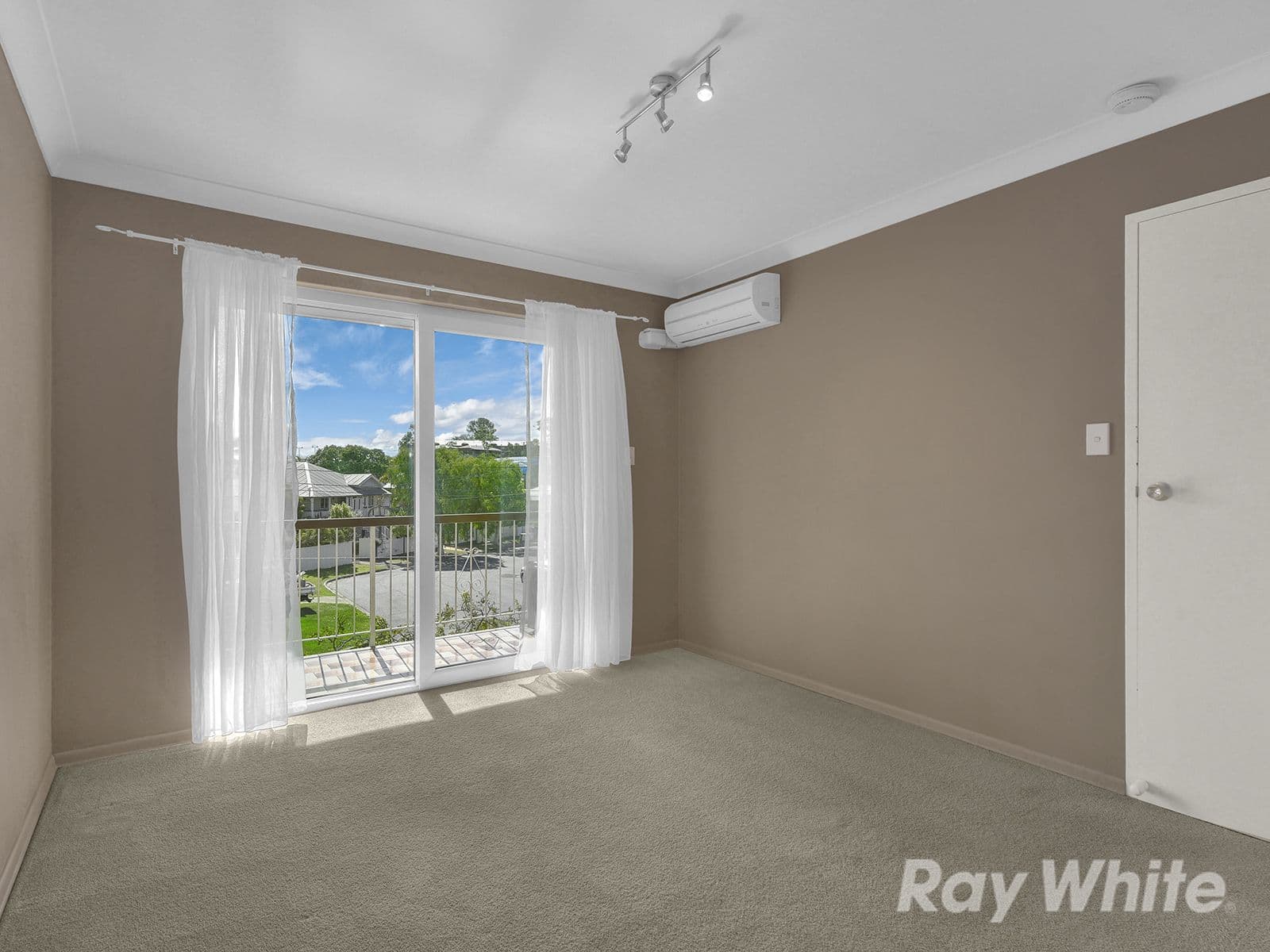 11 Lasseter Street, Kedron QLD 4031, Kedron - Thumbnail 2
