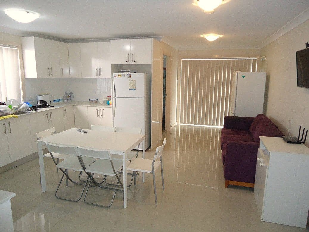 Room 9 at 127 Barker Street, Kingsford NSW 2032, Kingsford - Image 1