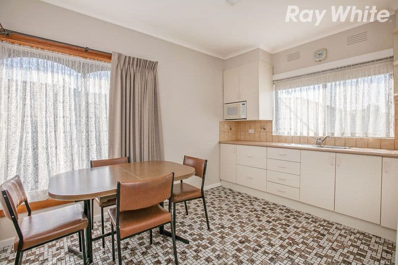 30 Banff Street, Reservoir VIC 3073, Reservoir - Thumbnail 4