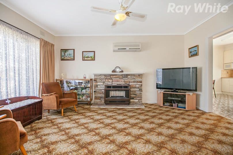30 Banff Street, Reservoir VIC 3073, Reservoir - Thumbnail 3