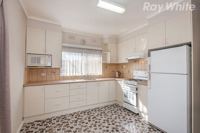 30 Banff Street, Reservoir VIC 3073, Reservoir - Thumbnail 5