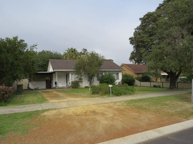 9 Sussex Road, Forrestfield WA 6058, Forrestfield - Thumbnail 3