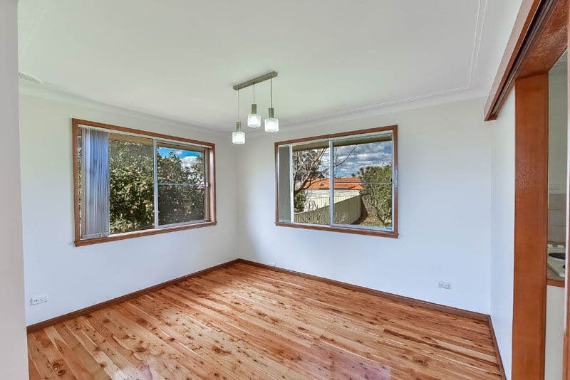 72 Raymond Avenue, Campbelltown - Thumbnail 3