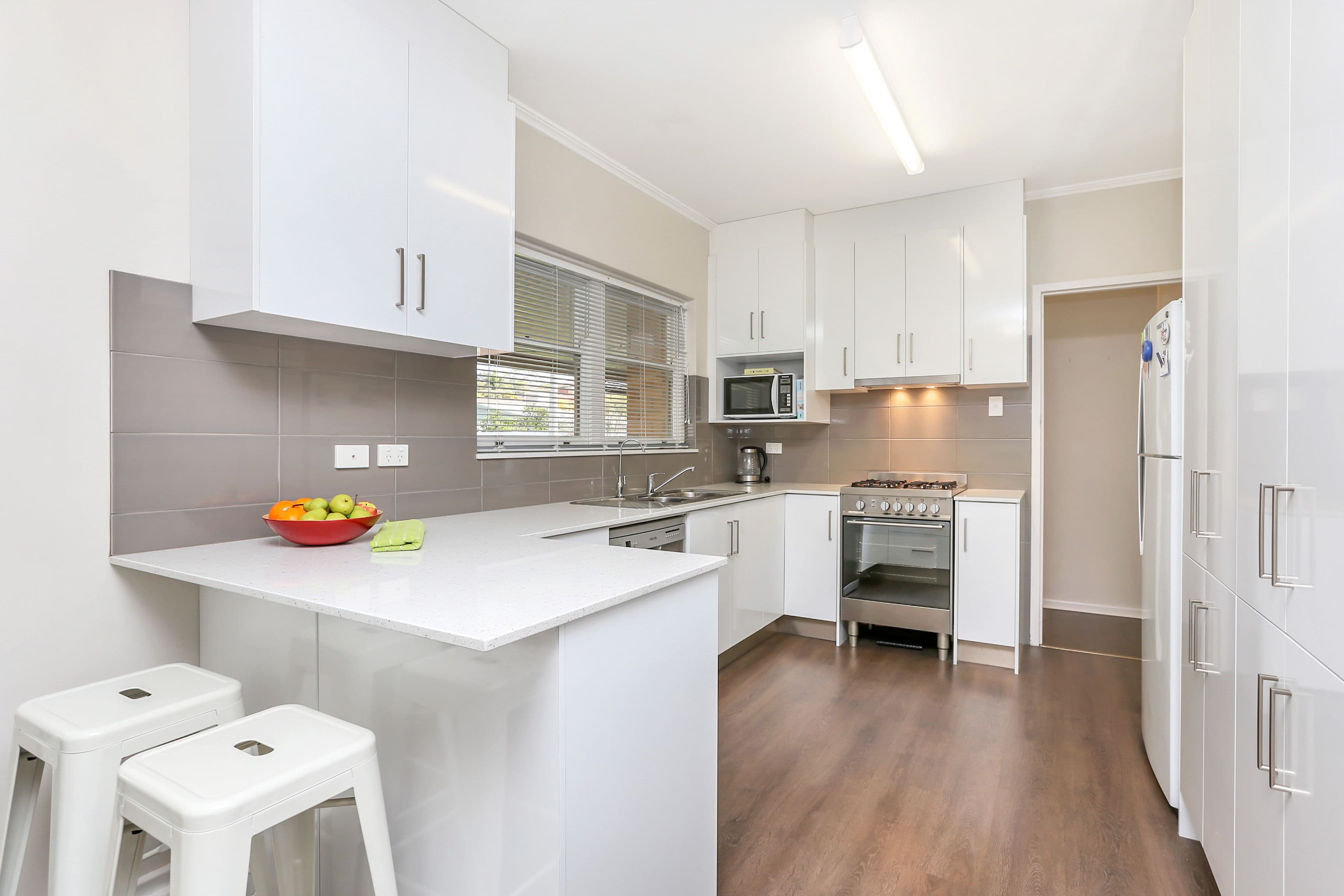 6 Knightsbridge Avenue, Valley View SA 5093, Valley View - Thumbnail 4