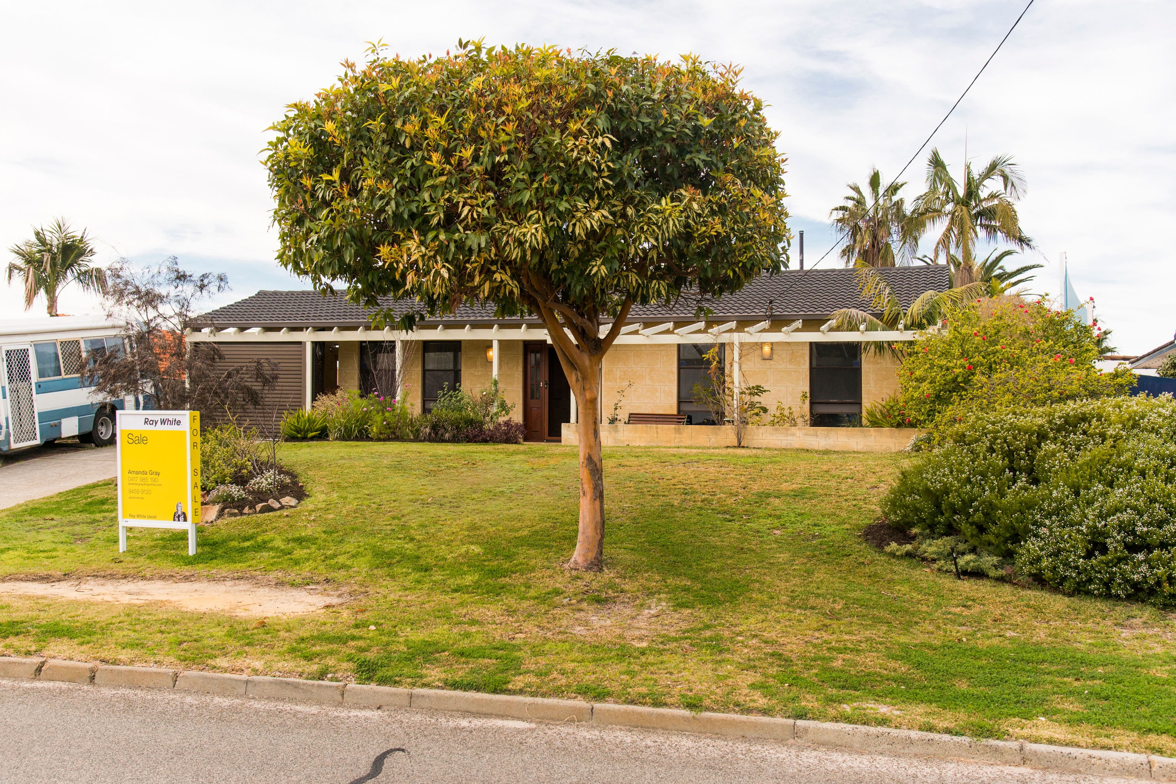 40 Pembury Road, Thornlie WA 6108, Thornlie - Image 1