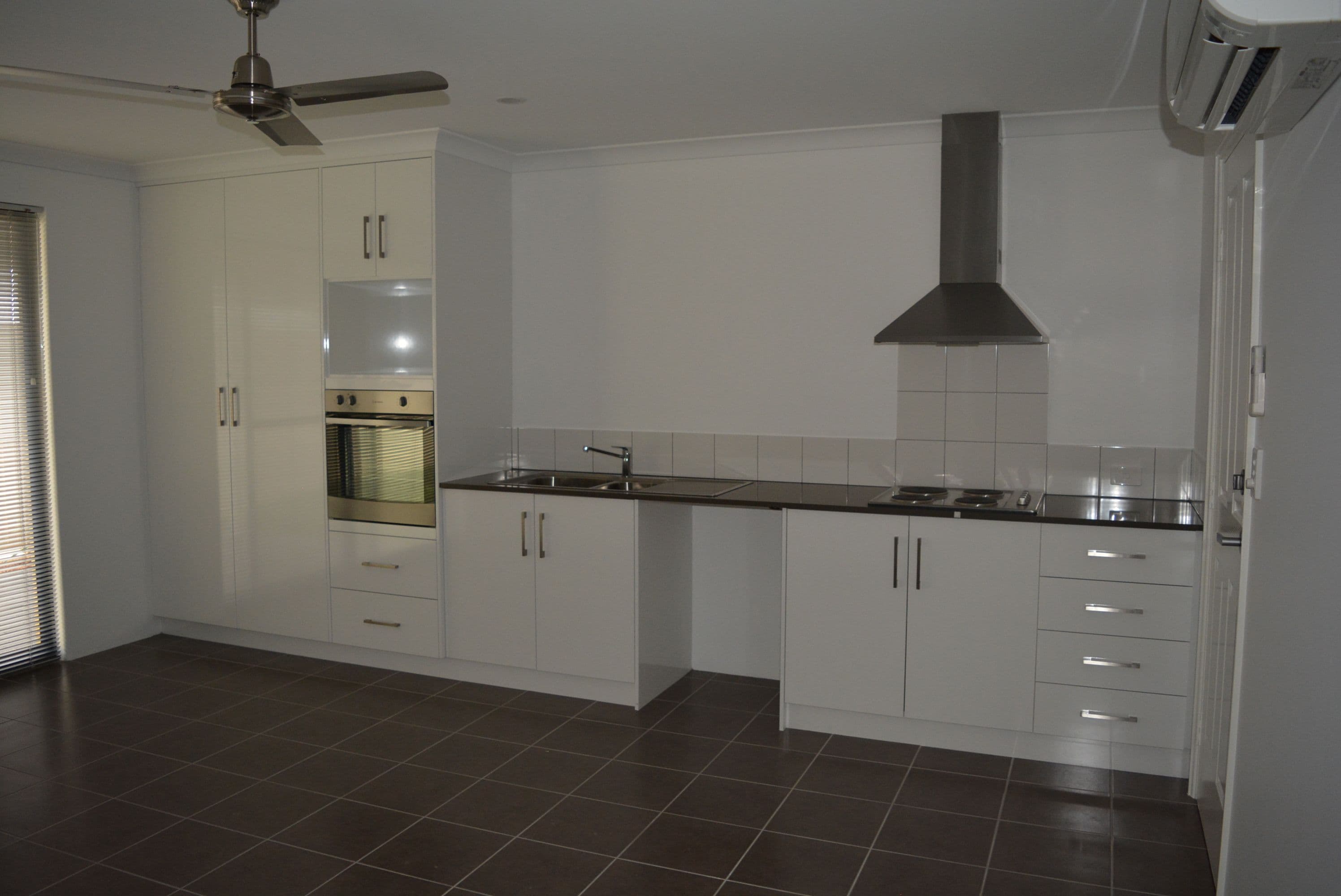 7B/20 Nichols Street, Beresford WA 6530, Beresford - Thumbnail 2