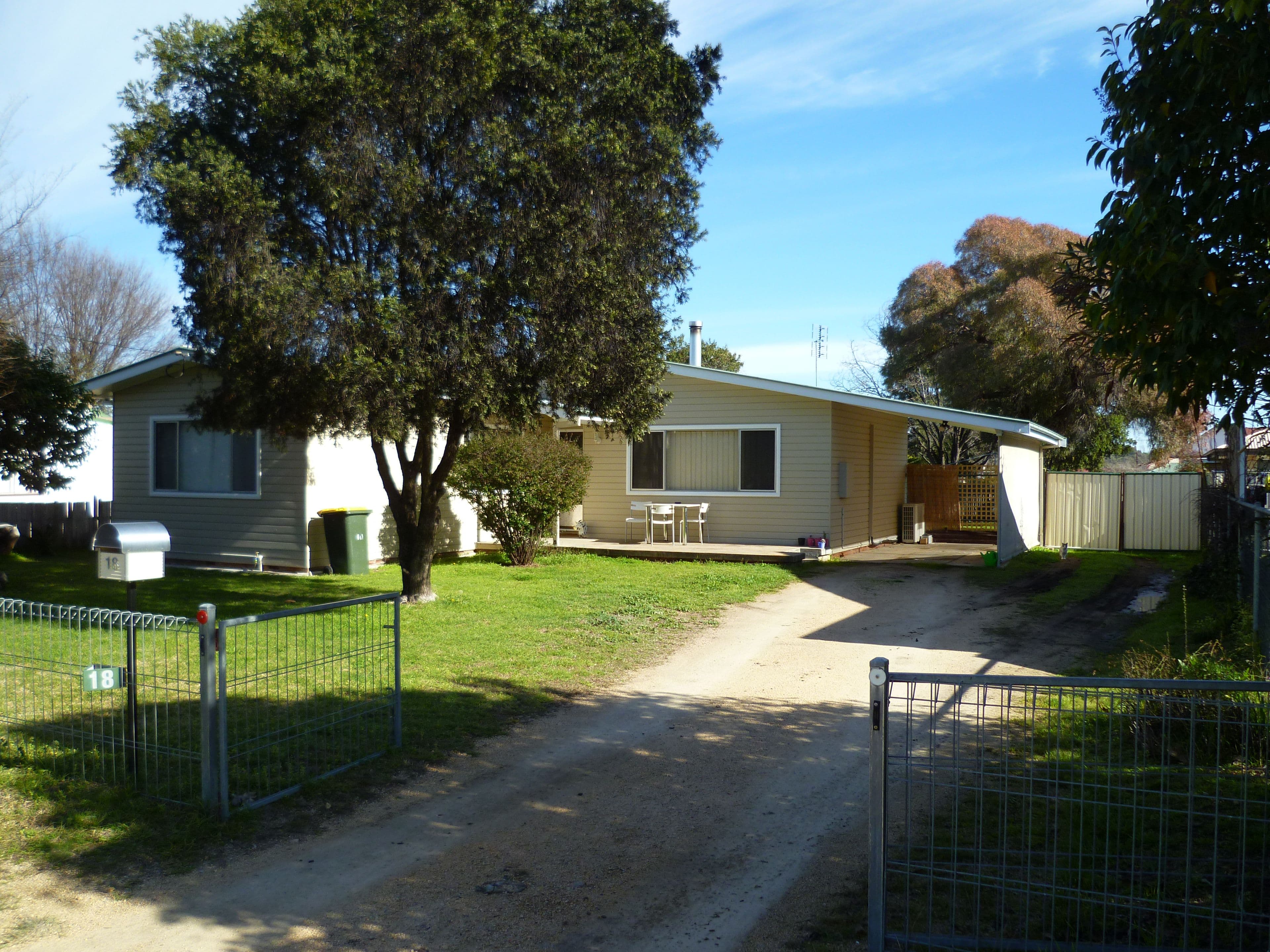 18 Chester Street, Inverell - Image 1