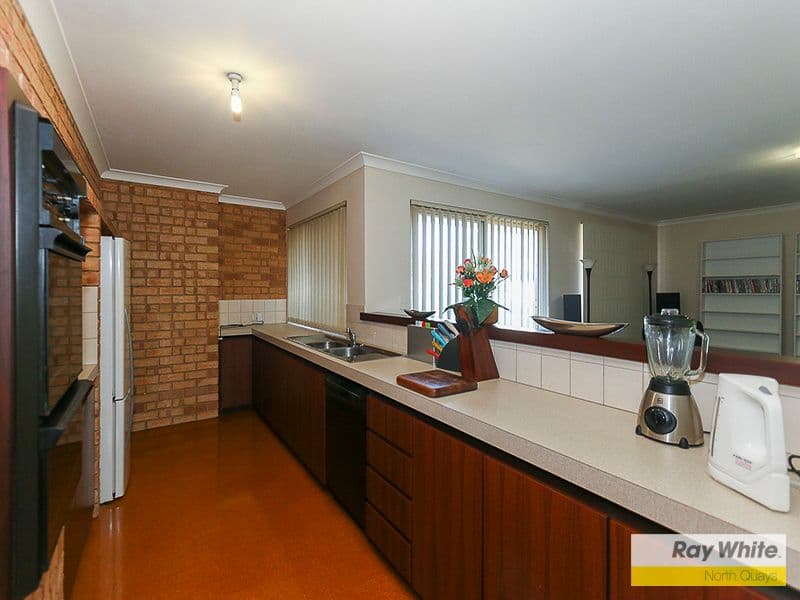 16 Calais Way, Sorrento WA 6020, Sorrento - Thumbnail 2