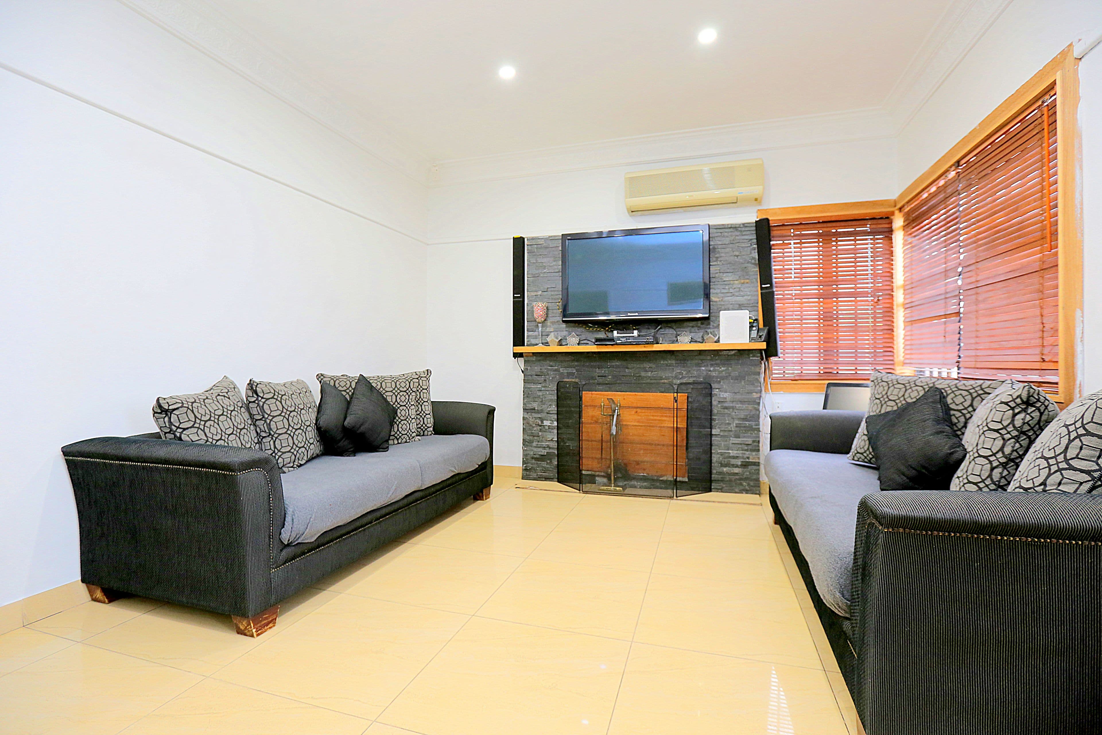 778 Woodville Road, Fairfield East - Thumbnail 2