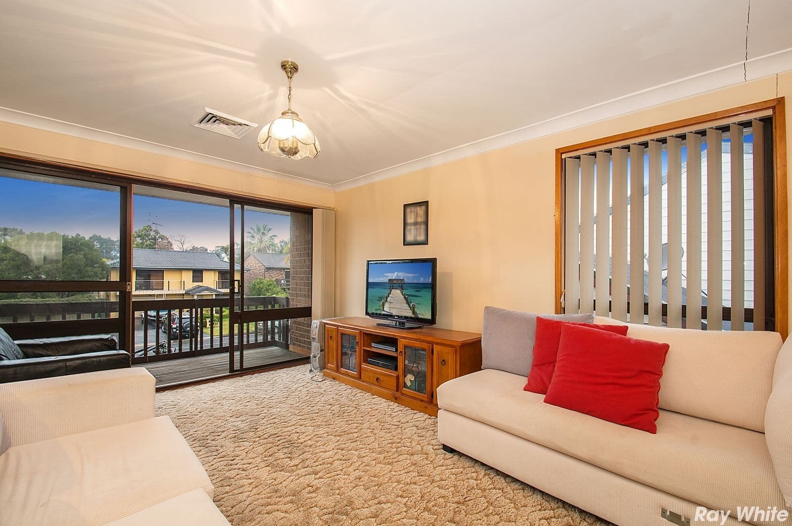 37 Andrew Thompson Drive
McGraths Hill 2756, New South Wales, McGraths Hill - Thumbnail 3