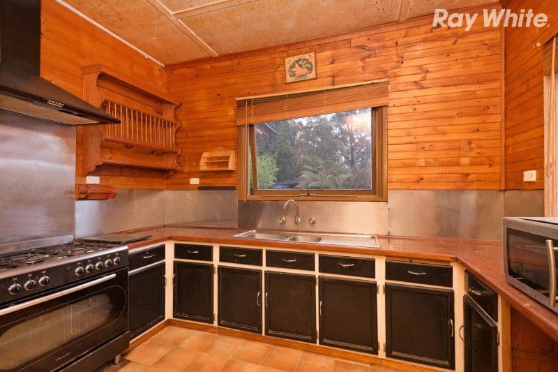 15 Baker Street, Cockatoo VIC 3781, Cockatoo - Thumbnail 3