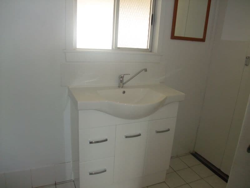 16 Emerald Street, Mount Isa QLD 4825, Mount Isa - Thumbnail 5