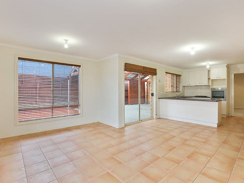 7 Malinda Crescent, Bell Park VIC 3215, Bell Park - Thumbnail 3