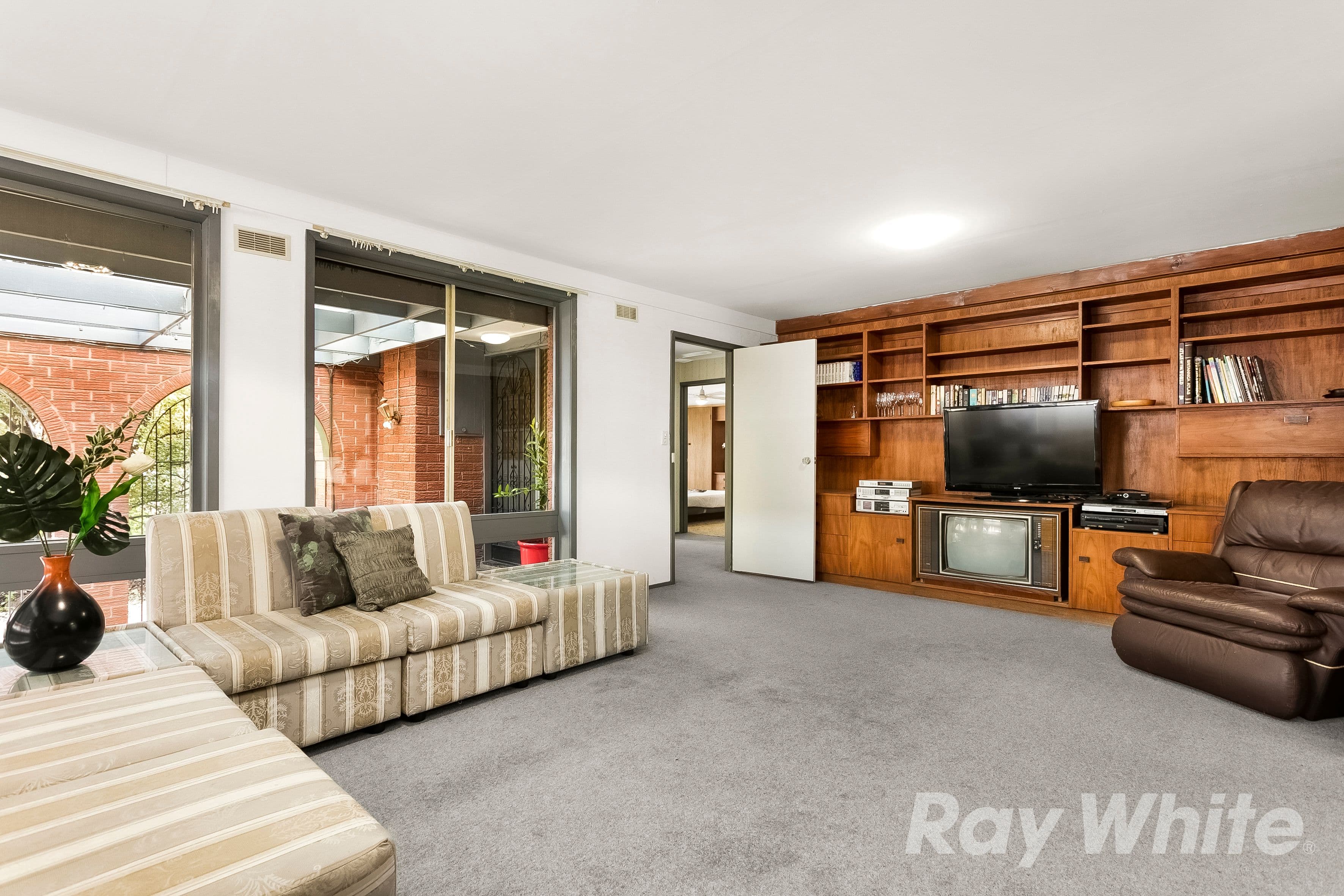 18 Strada Crescent, Wheelers Hill VIC 3150, Wheelers Hill - Thumbnail 3