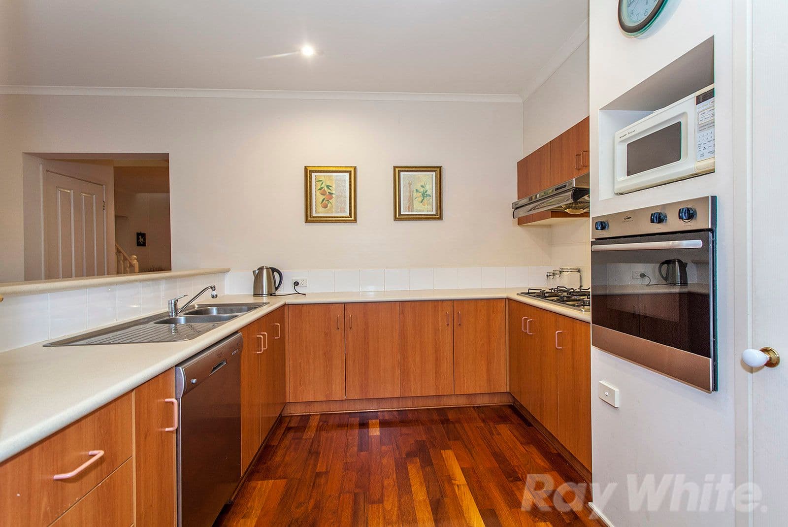 16 Helena Court, Rowville VIC 3178, Rowville - Thumbnail 3