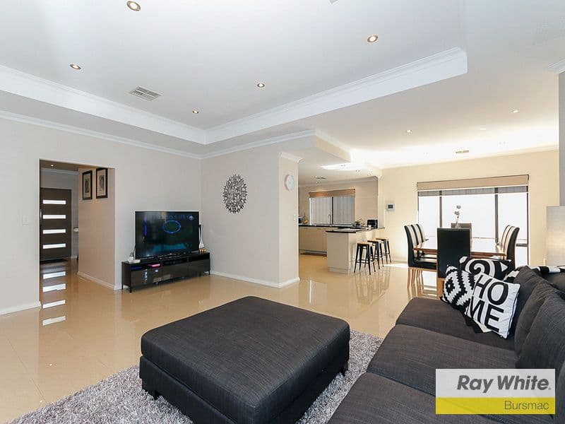 31 Firenze Loop, Landsdale WA 6065, Landsdale - Thumbnail 2