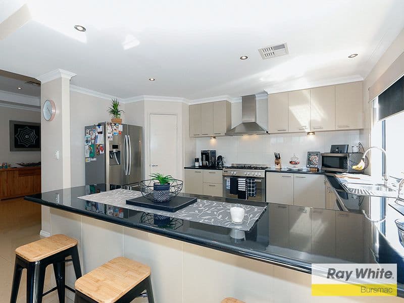 31 Firenze Loop, Landsdale WA 6065, Landsdale - Thumbnail 3
