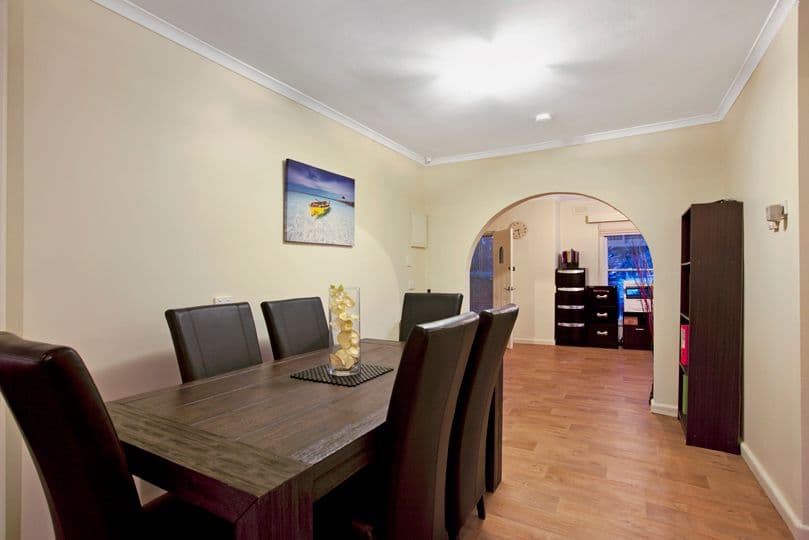13 Clements Grove, Reservoir VIC 3073, Reservoir - Thumbnail 4