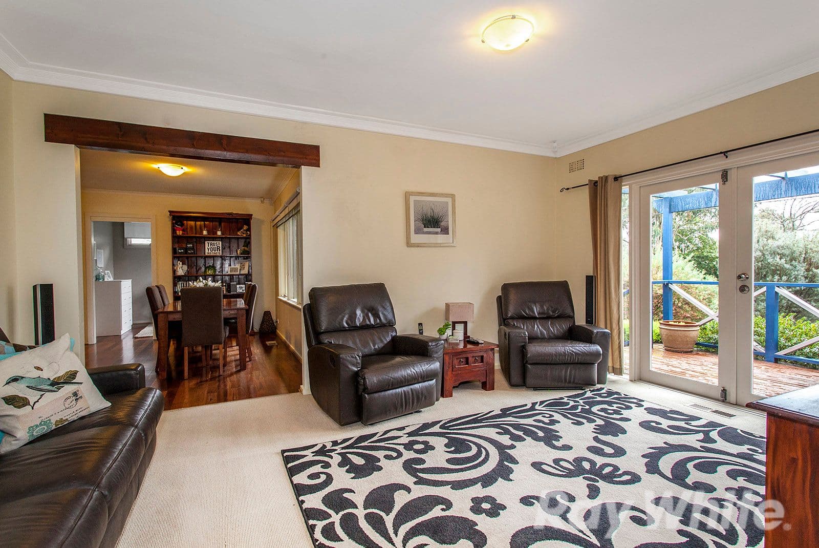 10 Cobham Road, Mitcham VIC 3132, Mitcham - Thumbnail 3