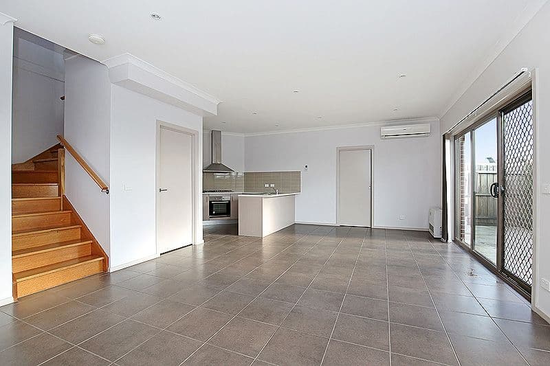 7 Huskisson Avenue, Lalor VIC 3075, Lalor - Thumbnail 3