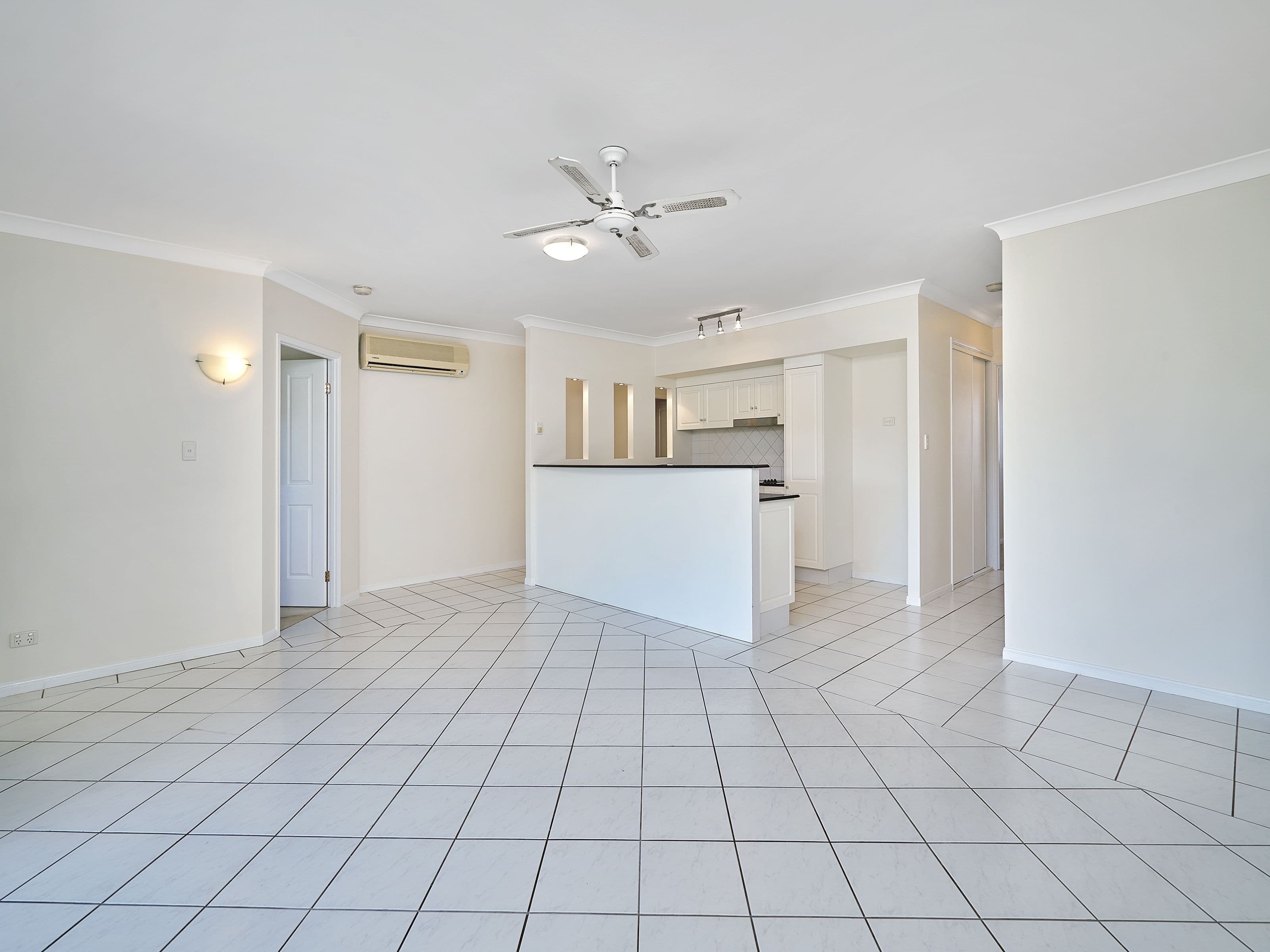 293 Esplanade, Cairns North QLD 4870, Cairns North - Thumbnail 6