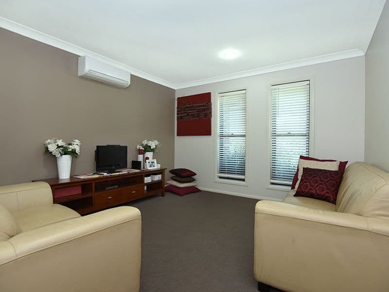 16 Parkway Drive, Highfields QLD 4352, Highfields - Thumbnail 2