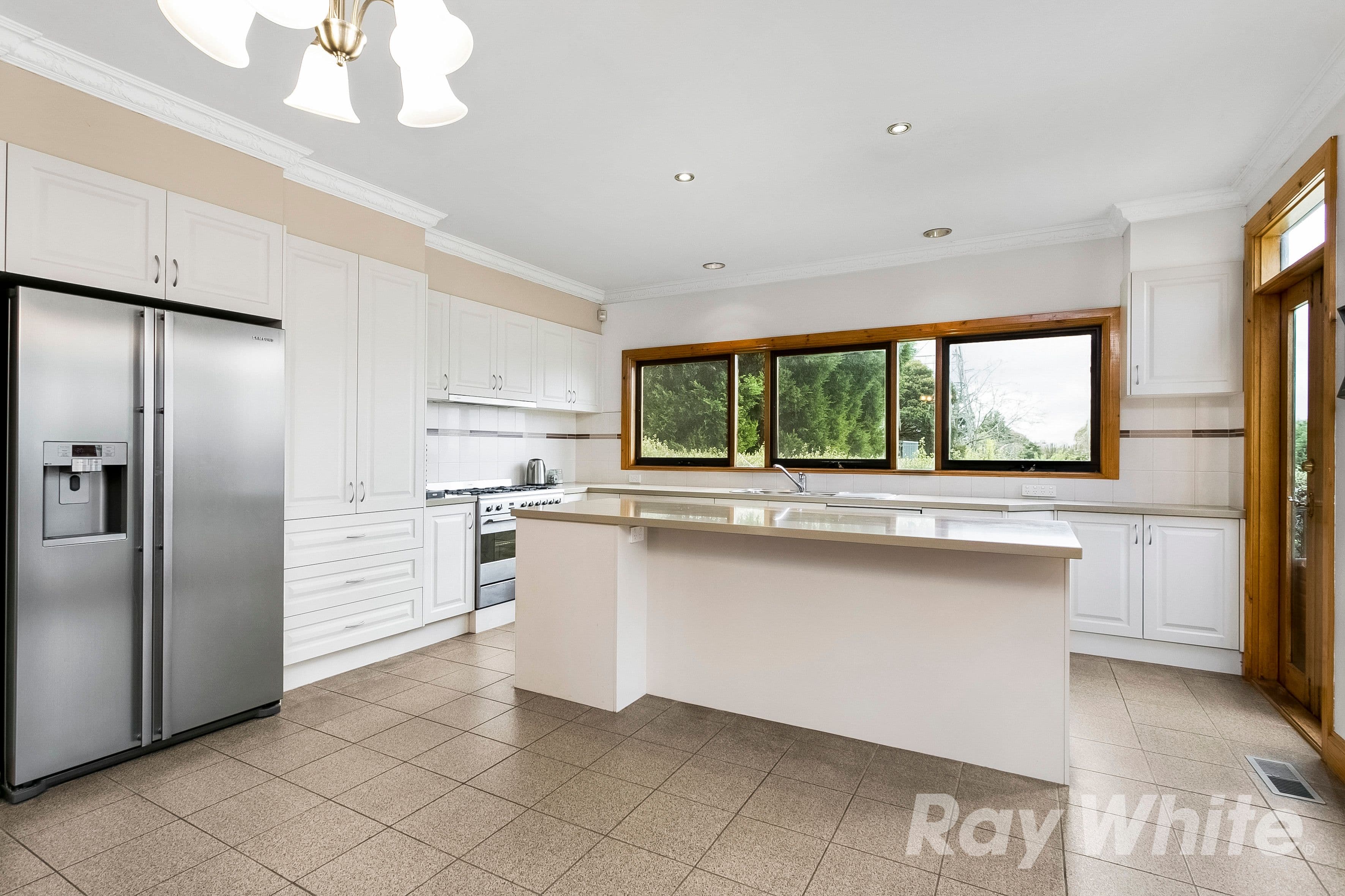 2 Tom Begg Court, Wheelers Hill VIC 3150, Wheelers Hill - Thumbnail 2