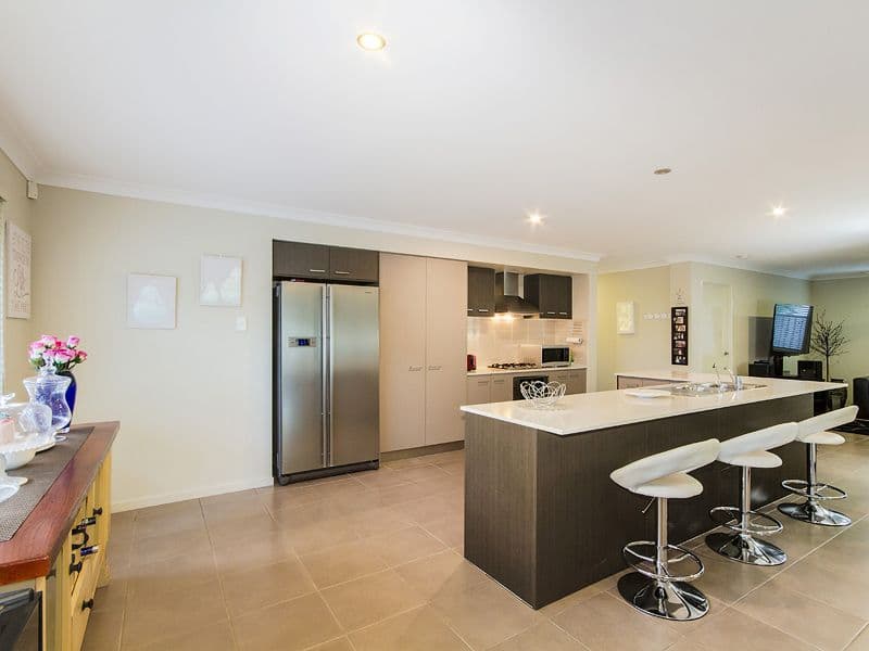 18 Captain Hope Avenue, Maudsland QLD 4210, Maudsland - Thumbnail 3