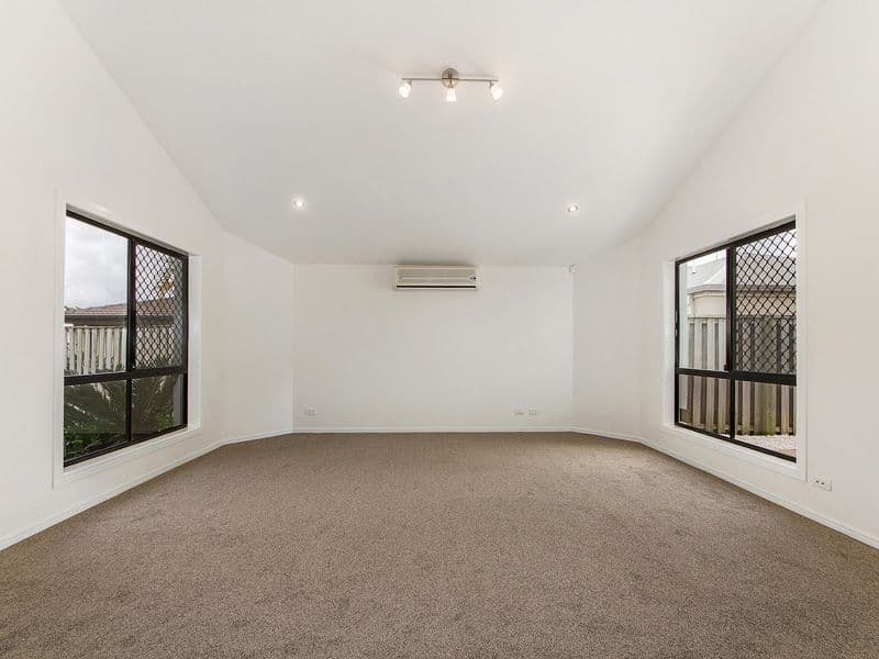 8 Ontario Court, Oxenford QLD 4210, Oxenford - Thumbnail 4