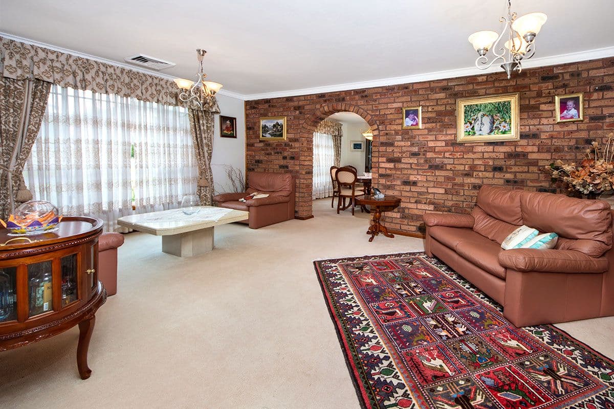 3 Karri Place, Alfords Point - Thumbnail 2