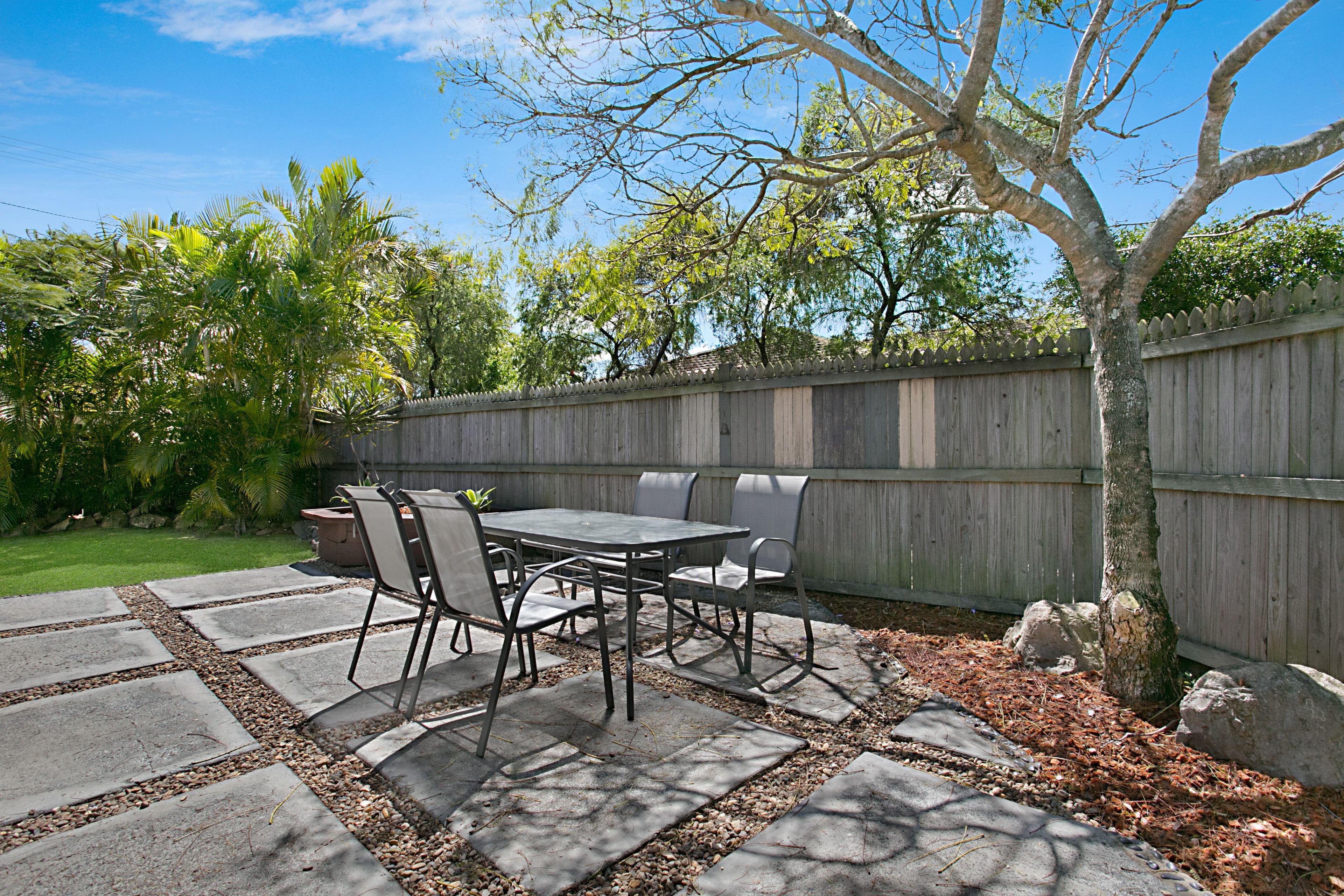 4 Logan Avenue, Miami QLD 4220, Miami - Thumbnail 2