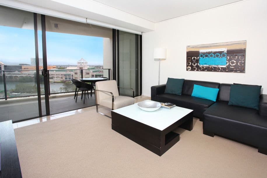 909 'Sierra Grand' 22 Surf Parade, BROADBEACH QLD 4218, Broadbeach - Thumbnail 2