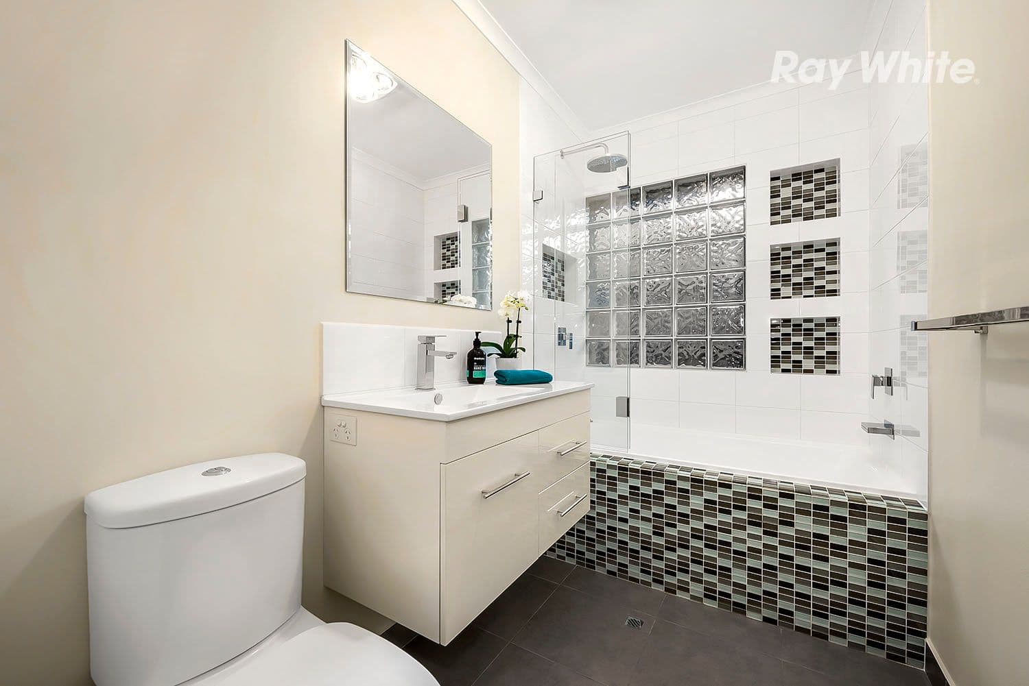 27 Rhoda Street, Dingley Village VIC 3172, Dingley Village - Thumbnail 7